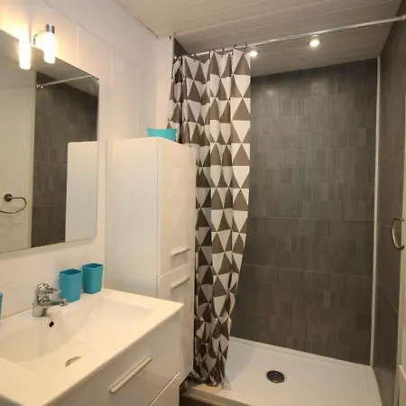 Beau Duplex T3 Avec Balcon, Wifi Et Parking A 300m Du Centre - Fr-1-608-16 Apartment *